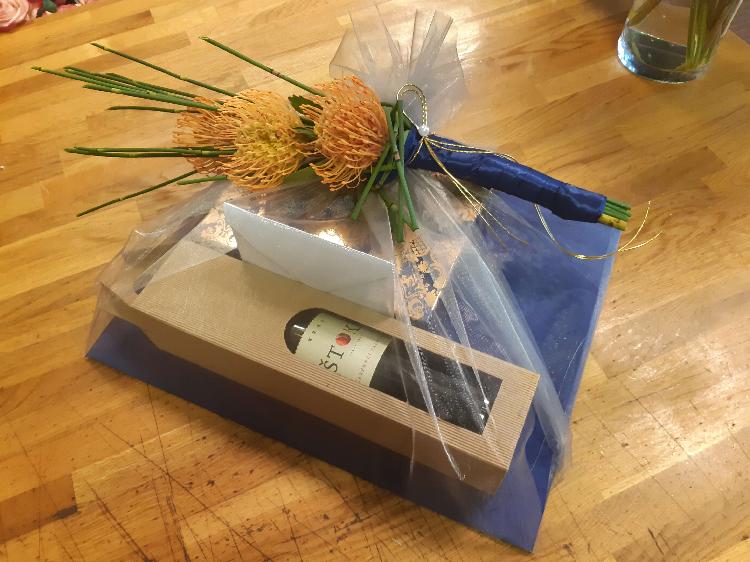 01727701142aranžirano-darilo.jpg-rosa-vita.si